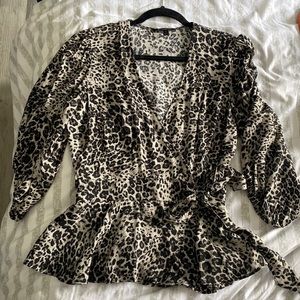 Banana Republic wrap blouse size Small